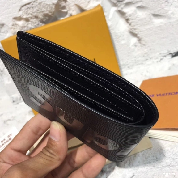 pocket Louis supreme wallet Vuitton 0819